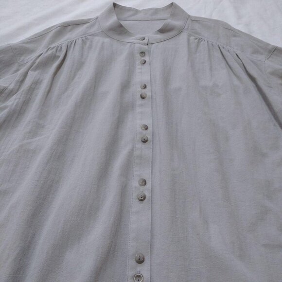Taumiya Light Gray Blouse - Picture 3 of 6